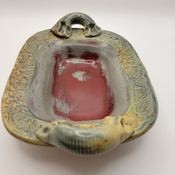 Mud Dabbers Pottery Trinket Dish or soap dish. Handcrafted. - Picture 4 of 8